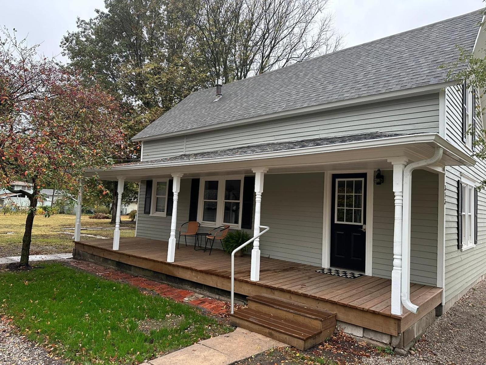 Crabapple Cottage Hesston Exterior photo